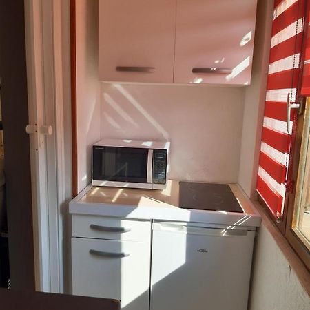 Studio Independant Apartment Saint-Illiers-la-Ville Екстериор снимка