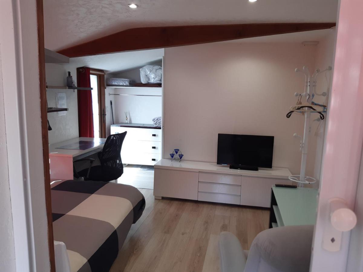 Studio Independant Apartment Saint-Illiers-la-Ville Екстериор снимка